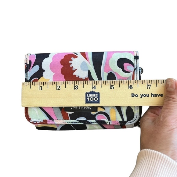 Vera Bradly Travel Minimalist Cross Body Bag - Picture 7 of 8